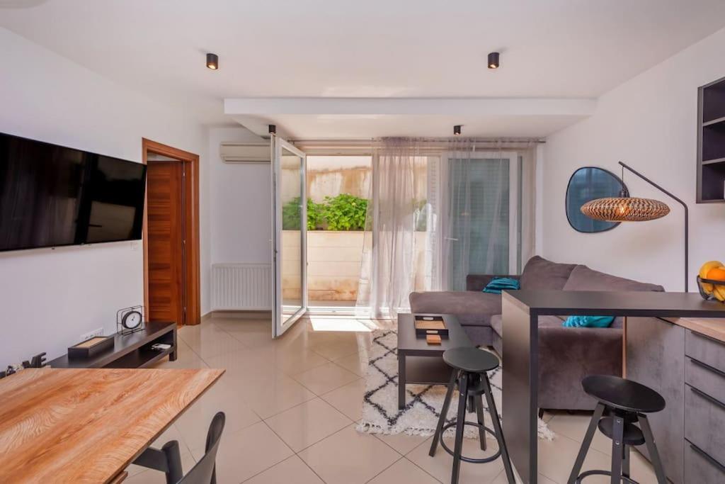 Stylish Two Bedroom Apartment&Garage Parking Place Dubrovnik Bagian luar foto